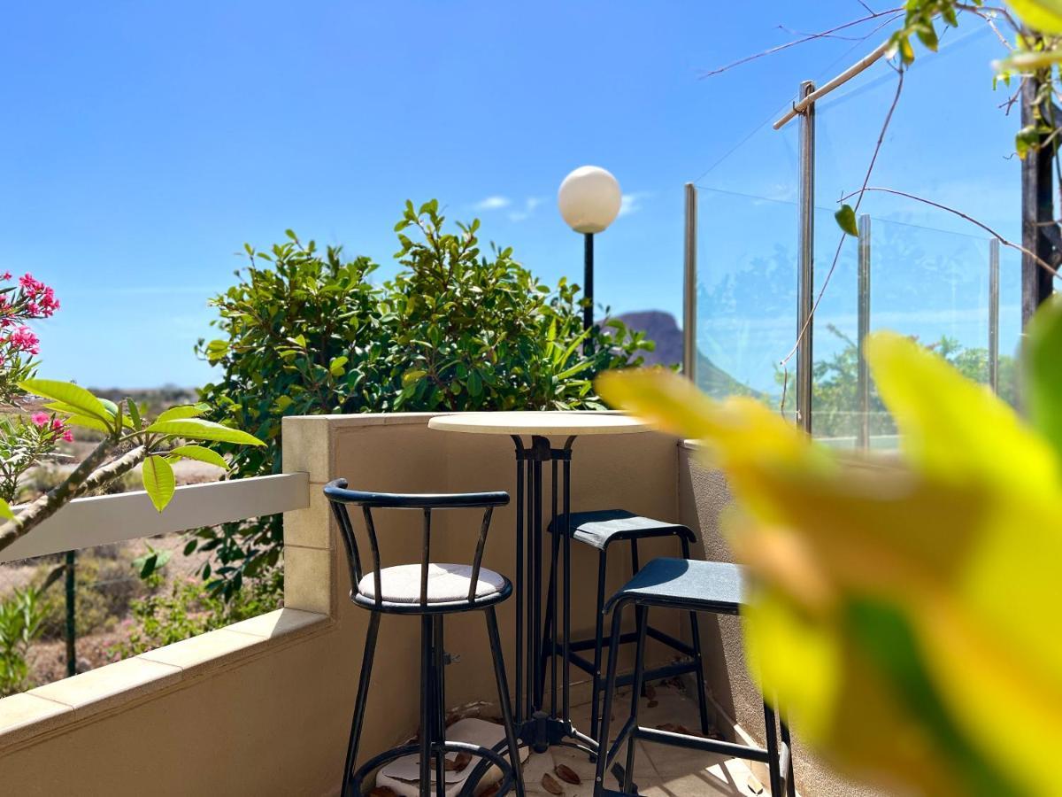 With Garden Vista Roja Apartment