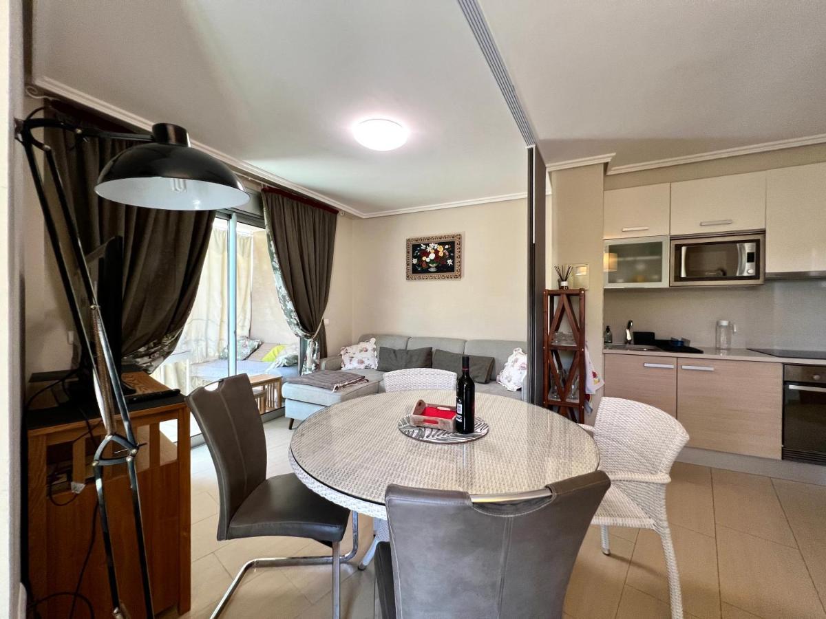 Apartment With Garden Vista Roja